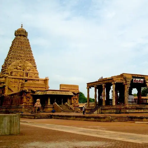 plan your trip to Thanjavur by taxi